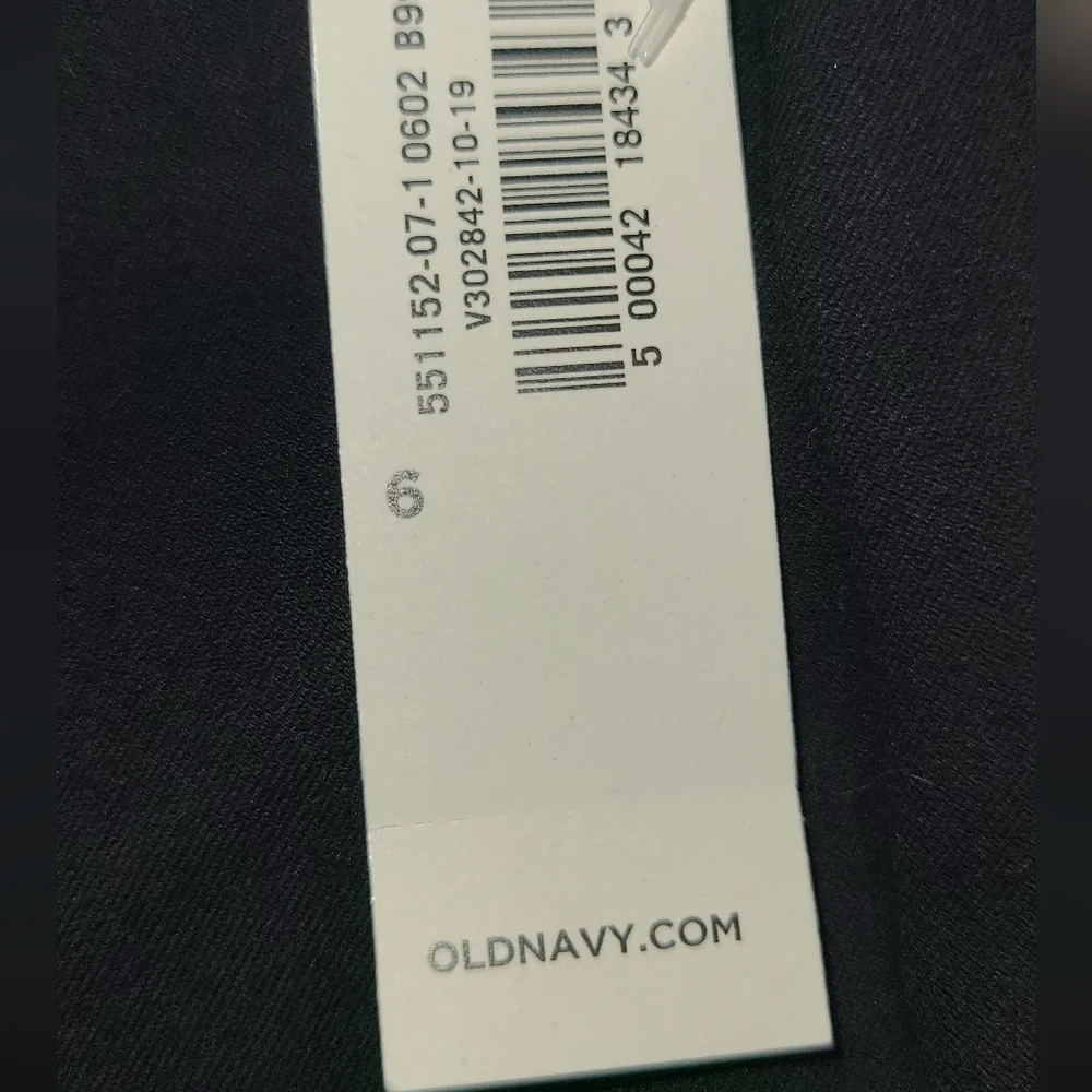 Old Navy Black Pixie High Rise Pants NWT - Picture 3 of 8